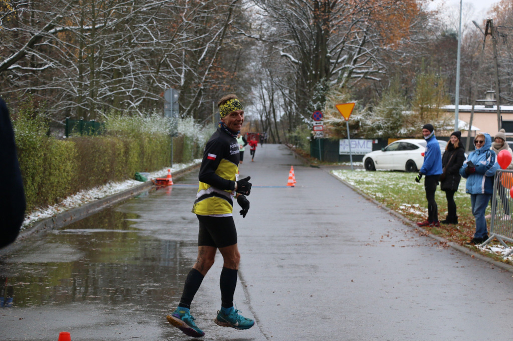 Koszęcińska Dycha. Śnieg nie zniechęcił biegaczy [FOTO]