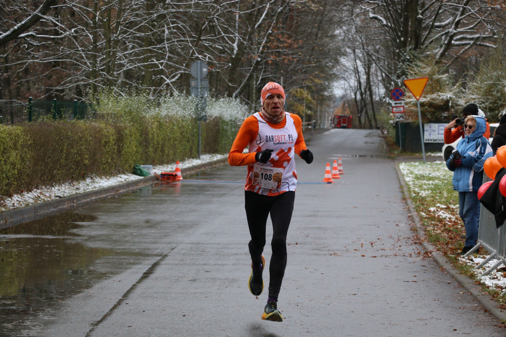 Koszęcińska Dycha. Śnieg nie zniechęcił biegaczy [FOTO]