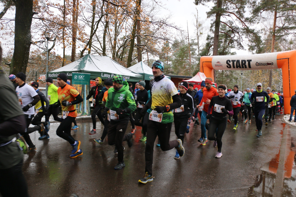 Koszęcińska Dycha. Śnieg nie zniechęcił biegaczy [FOTO]