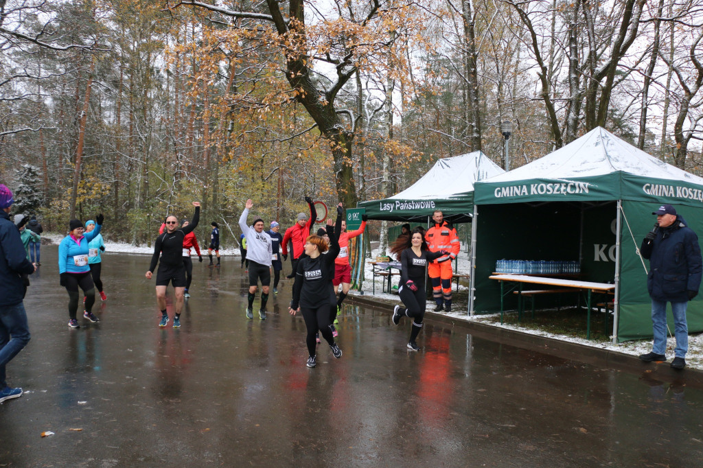 Koszęcińska Dycha. Śnieg nie zniechęcił biegaczy [FOTO]
