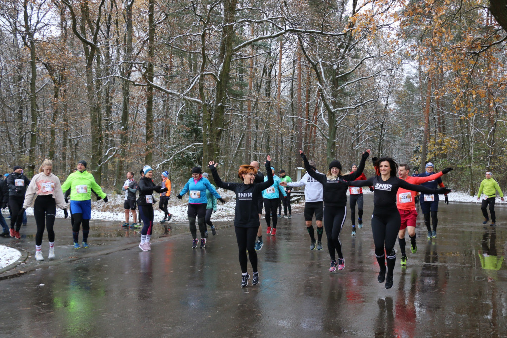 Koszęcińska Dycha. Śnieg nie zniechęcił biegaczy [FOTO]