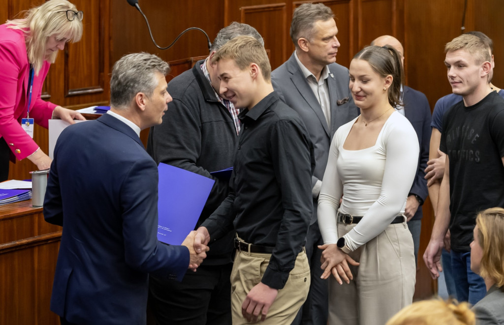 Stypendia dla najlepszych sportowców w mieście [FOTO]