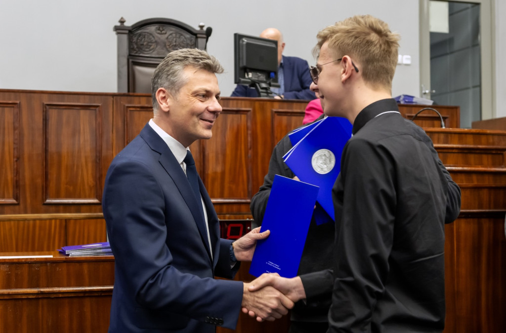 Stypendia dla najlepszych sportowców w mieście [FOTO]