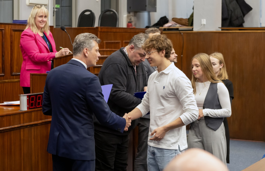 Stypendia dla najlepszych sportowców w mieście [FOTO]