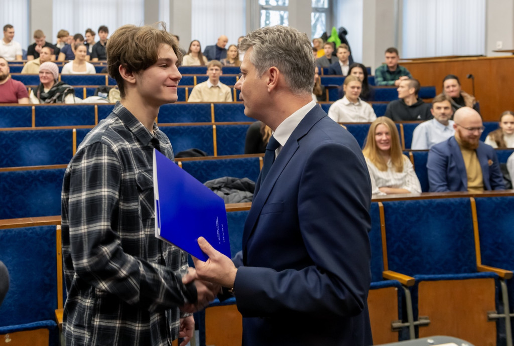 Stypendia dla najlepszych sportowców w mieście [FOTO]