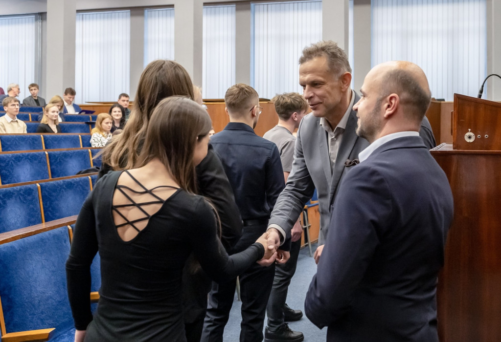 Stypendia dla najlepszych sportowców w mieście [FOTO]