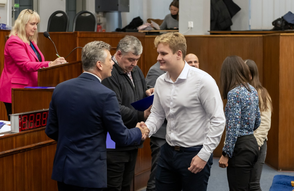 Stypendia dla najlepszych sportowców w mieście [FOTO]