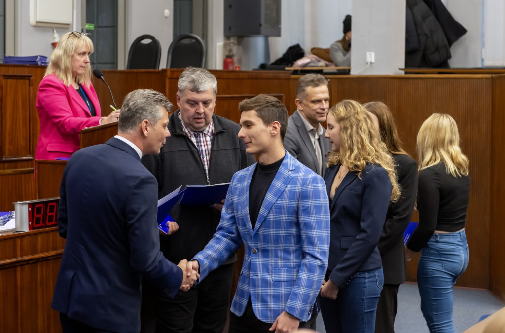 Stypendia dla najlepszych sportowców w mieście [FOTO]