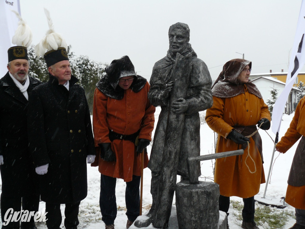 Pniowiec. Odsłonięcie rzeźby gwarka  [ZDJĘCIA]