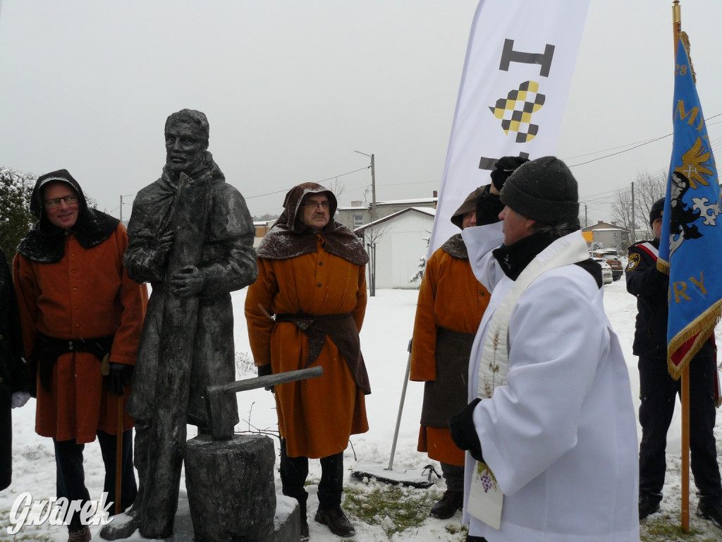 Pniowiec. Odsłonięcie rzeźby gwarka  [ZDJĘCIA]