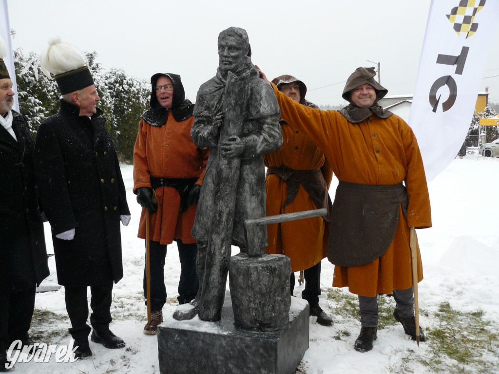 Pniowiec. Odsłonięcie rzeźby gwarka  [ZDJĘCIA]