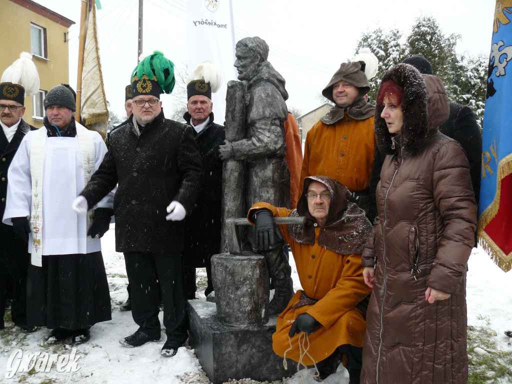 Pniowiec. Odsłonięcie rzeźby gwarka  [ZDJĘCIA]