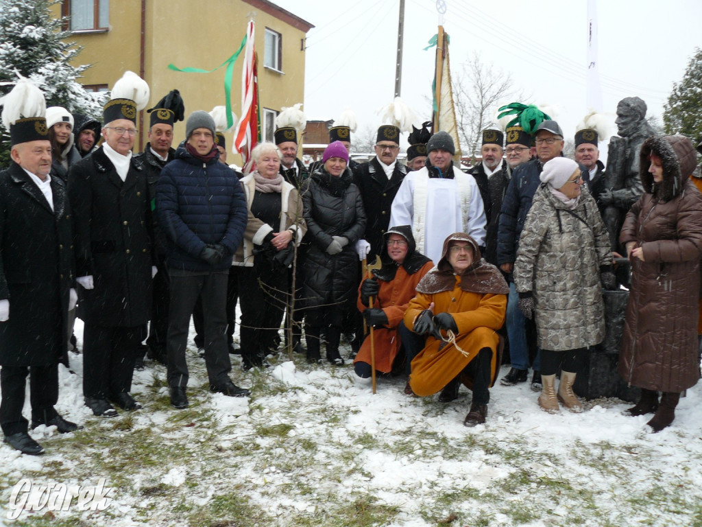 Pniowiec. Odsłonięcie rzeźby gwarka  [ZDJĘCIA]