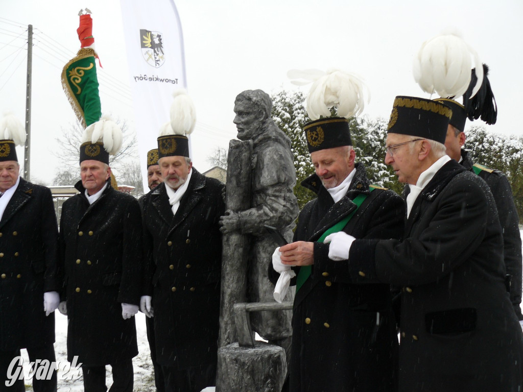 Pniowiec. Odsłonięcie rzeźby gwarka  [ZDJĘCIA]