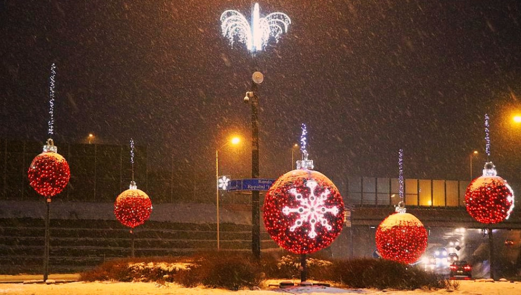 Miasto w świątecznej oprawie [GALERIA]