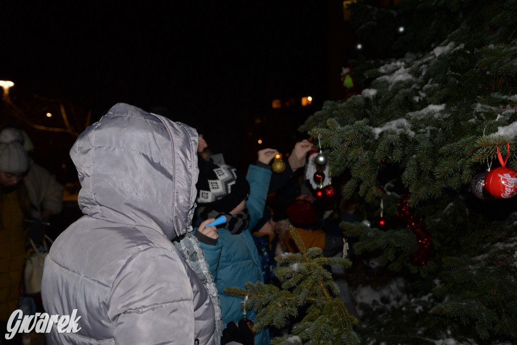 Strojenie choinki w Strzybnicy [ZDJĘCIA]