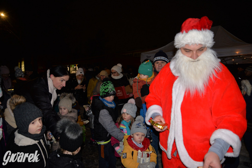 Strojenie choinki w Strzybnicy [ZDJĘCIA]