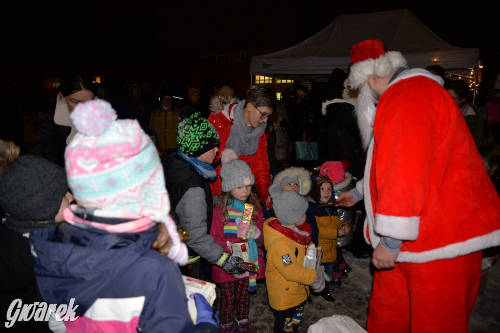 Strojenie choinki w Strzybnicy [ZDJĘCIA]
