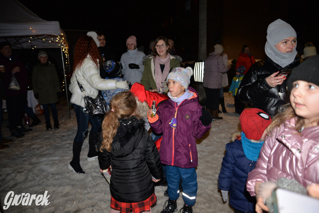 Strojenie choinki w Strzybnicy [ZDJĘCIA]