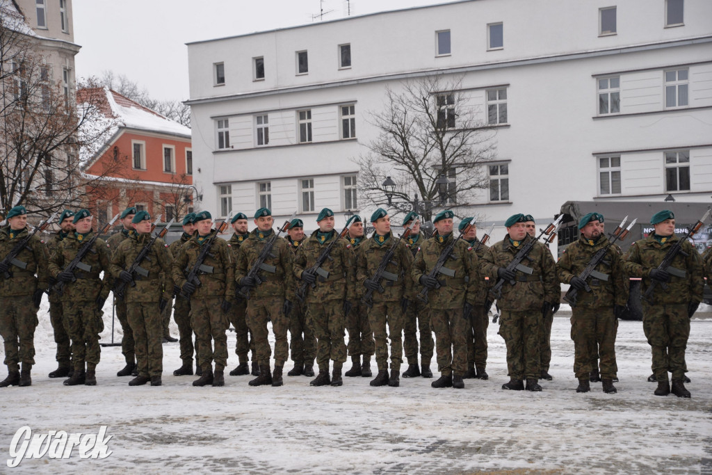 Tarnowskie Góry. Przysięga wojskowa na rynku