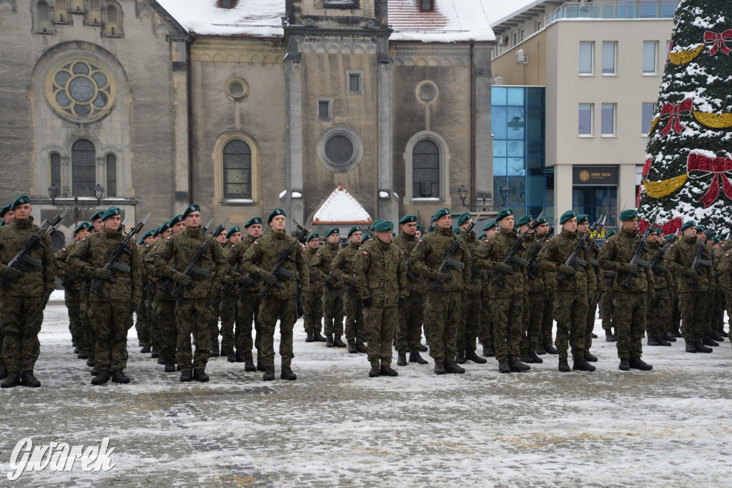 Tarnowskie Góry. Przysięga wojskowa na rynku