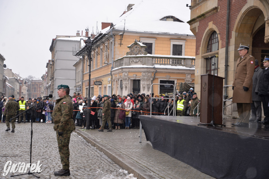 Tarnowskie Góry. Przysięga wojskowa na rynku