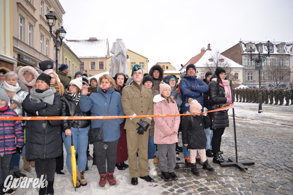 Tarnowskie Góry. Przysięga wojskowa na rynku