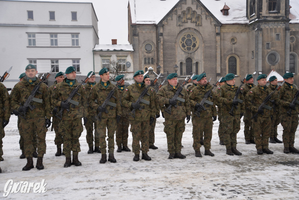 Tarnowskie Góry. Przysięga wojskowa na rynku