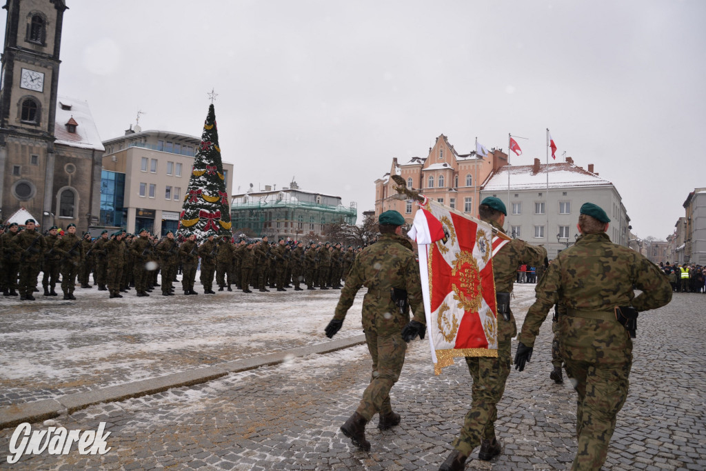 Tarnowskie Góry. Przysięga wojskowa na rynku