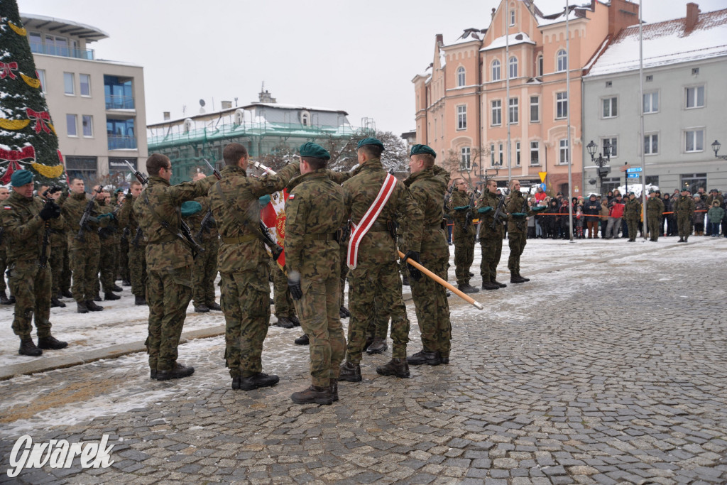 Tarnowskie Góry. Przysięga wojskowa na rynku