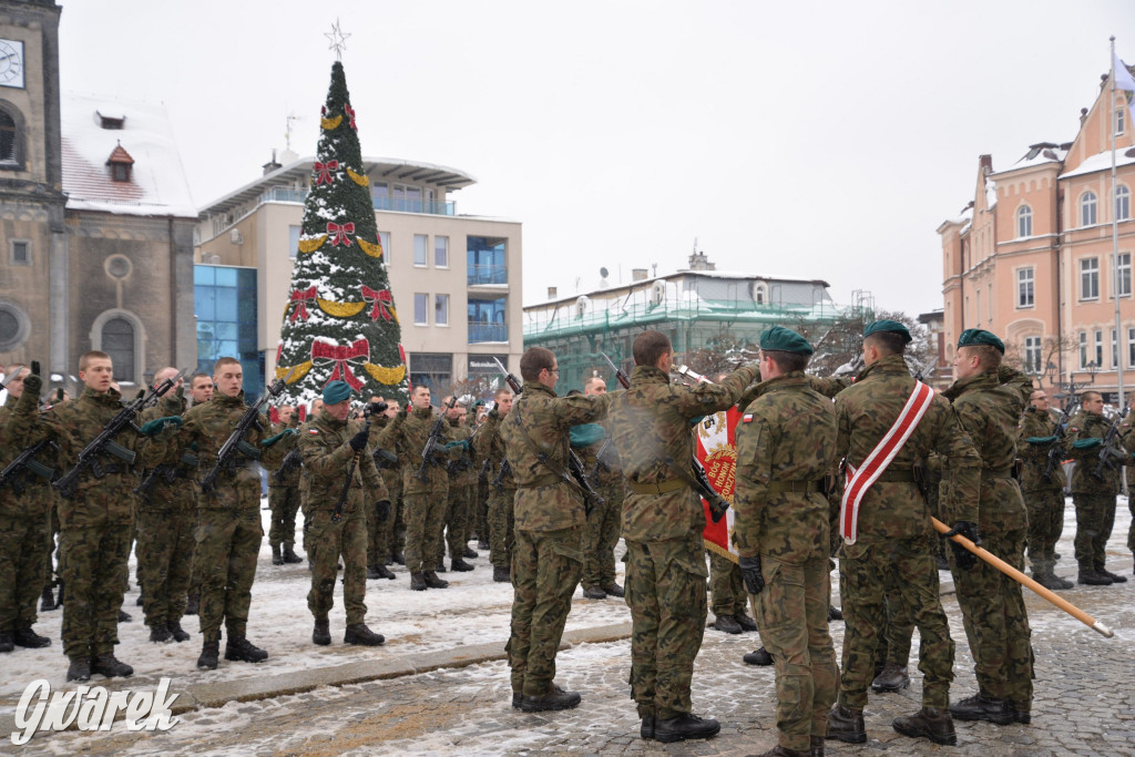 Tarnowskie Góry. Przysięga wojskowa na rynku