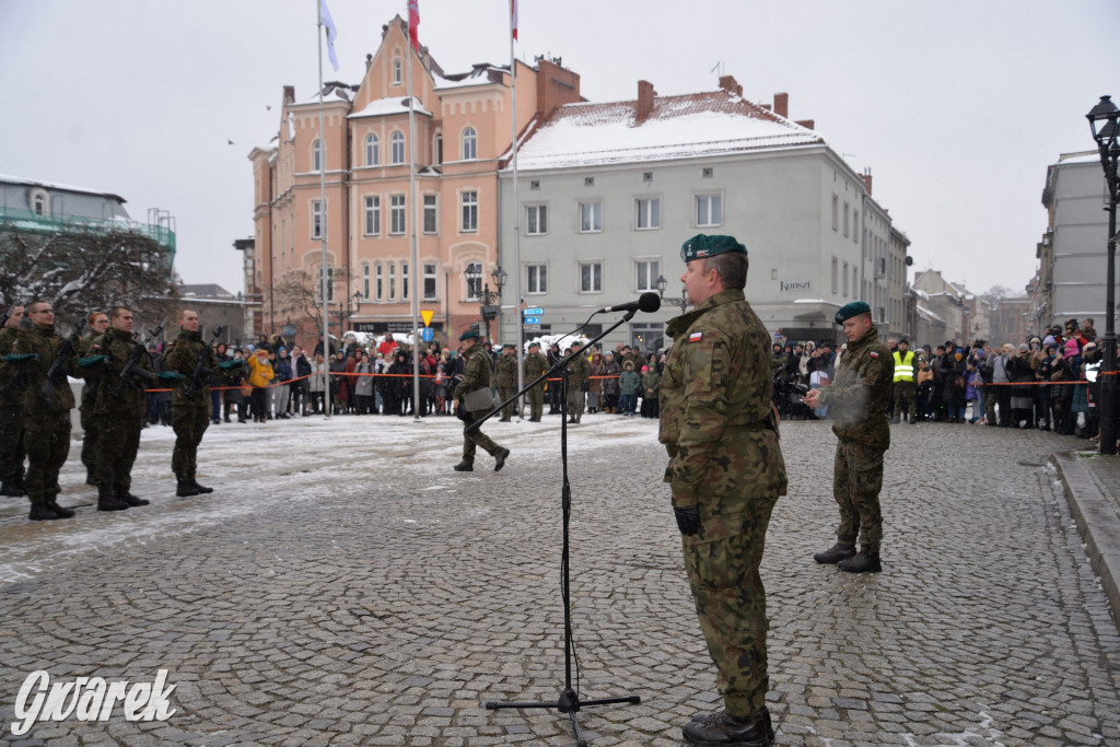 Tarnowskie Góry. Przysięga wojskowa na rynku