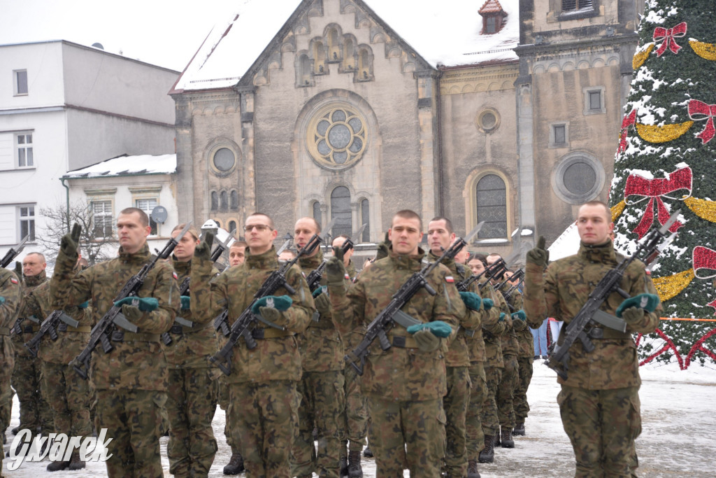 Tarnowskie Góry. Przysięga wojskowa na rynku