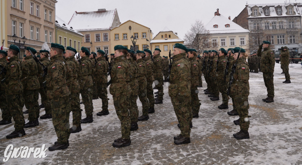 Tarnowskie Góry. Przysięga wojskowa na rynku