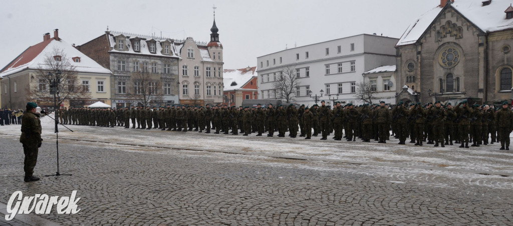 Tarnowskie Góry. Przysięga wojskowa na rynku