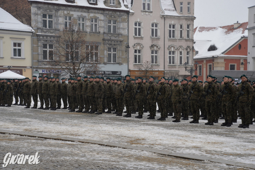 Tarnowskie Góry. Przysięga wojskowa na rynku