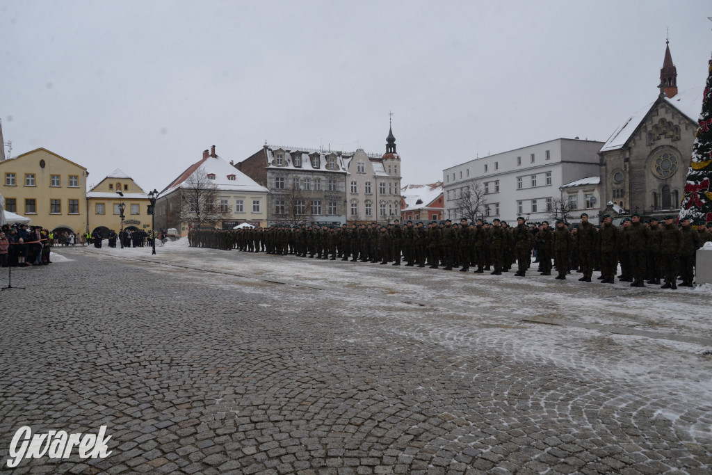 Tarnowskie Góry. Przysięga wojskowa na rynku