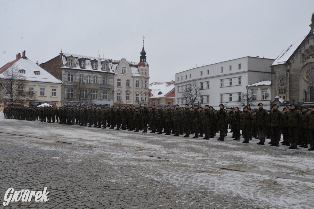 Tarnowskie Góry. Przysięga wojskowa na rynku