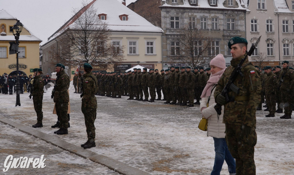 Tarnowskie Góry. Przysięga wojskowa na rynku