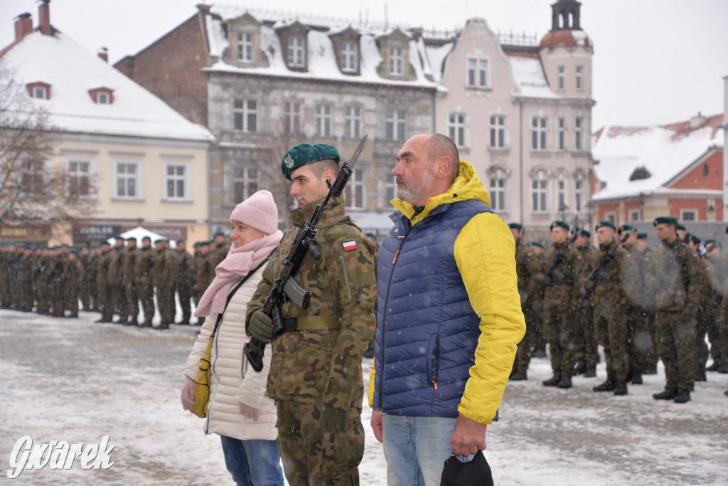 Tarnowskie Góry. Przysięga wojskowa na rynku