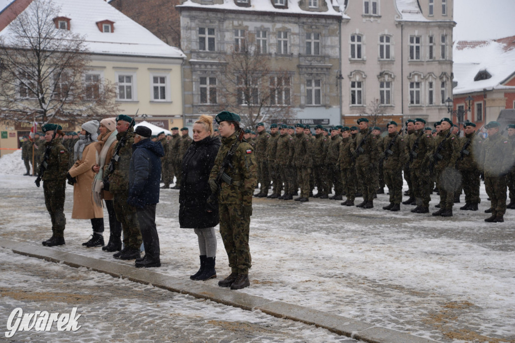 Tarnowskie Góry. Przysięga wojskowa na rynku