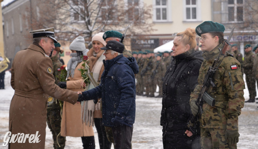 Tarnowskie Góry. Przysięga wojskowa na rynku