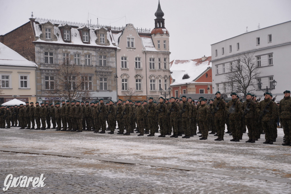 Tarnowskie Góry. Przysięga wojskowa na rynku