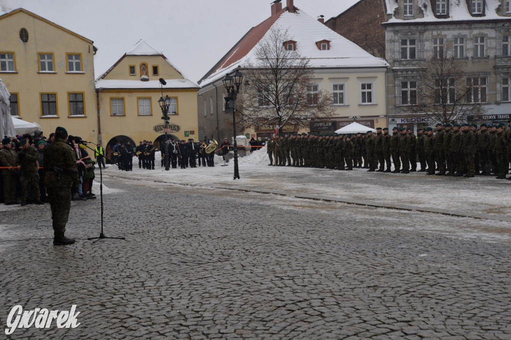 Tarnowskie Góry. Przysięga wojskowa na rynku