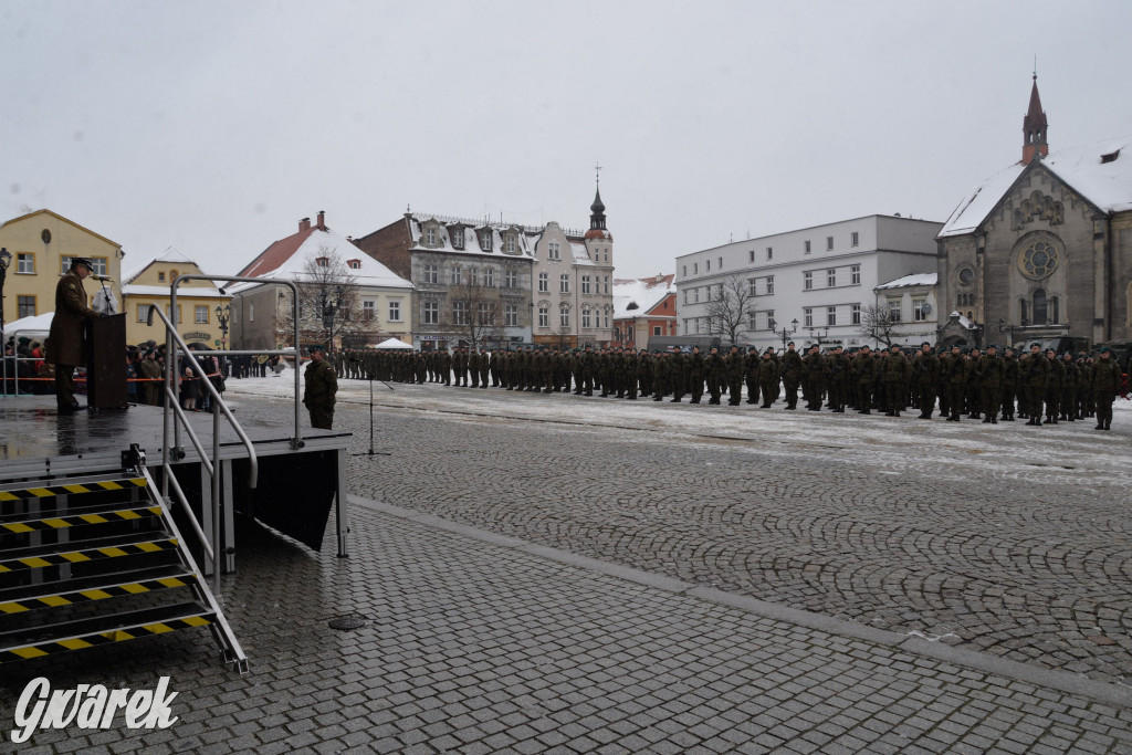 Tarnowskie Góry. Przysięga wojskowa na rynku