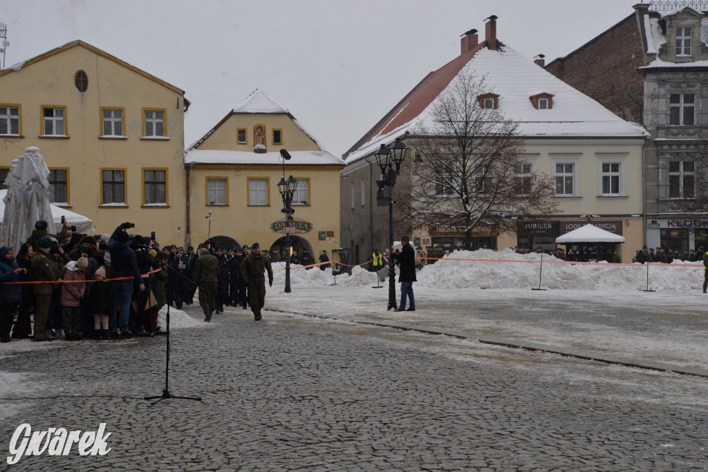 Tarnowskie Góry. Przysięga wojskowa na rynku