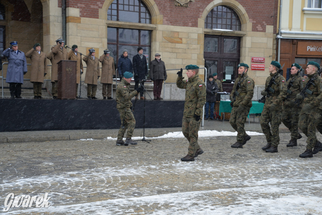 Tarnowskie Góry. Przysięga wojskowa na rynku