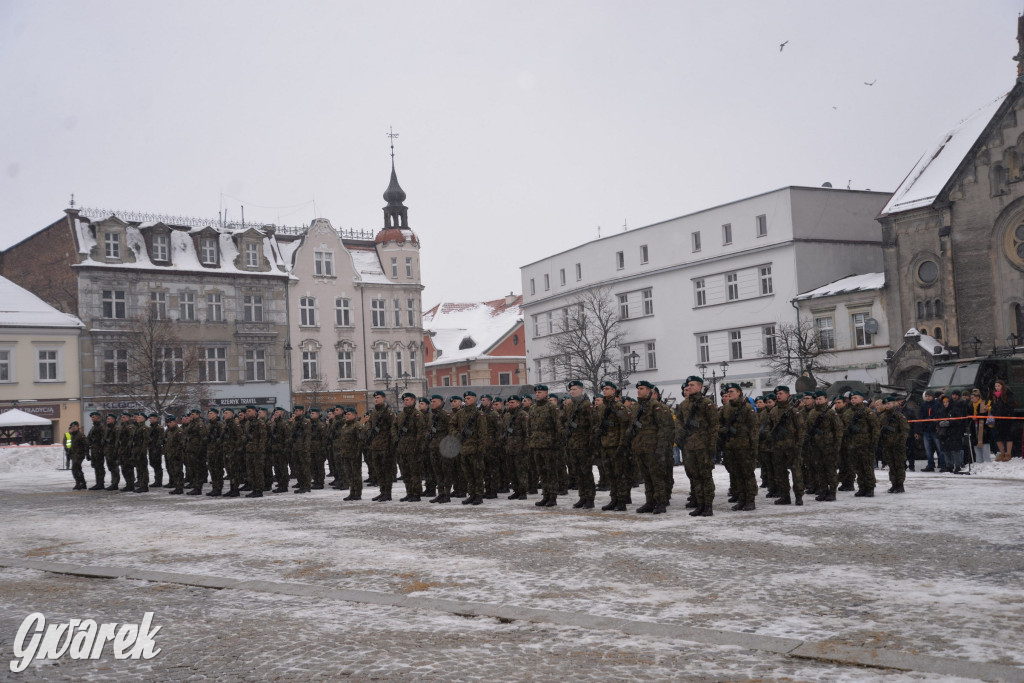 Tarnowskie Góry. Przysięga wojskowa na rynku