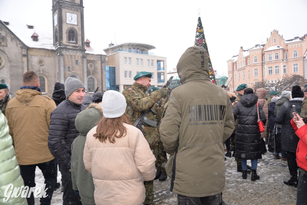 Tarnowskie Góry. Przysięga wojskowa na rynku