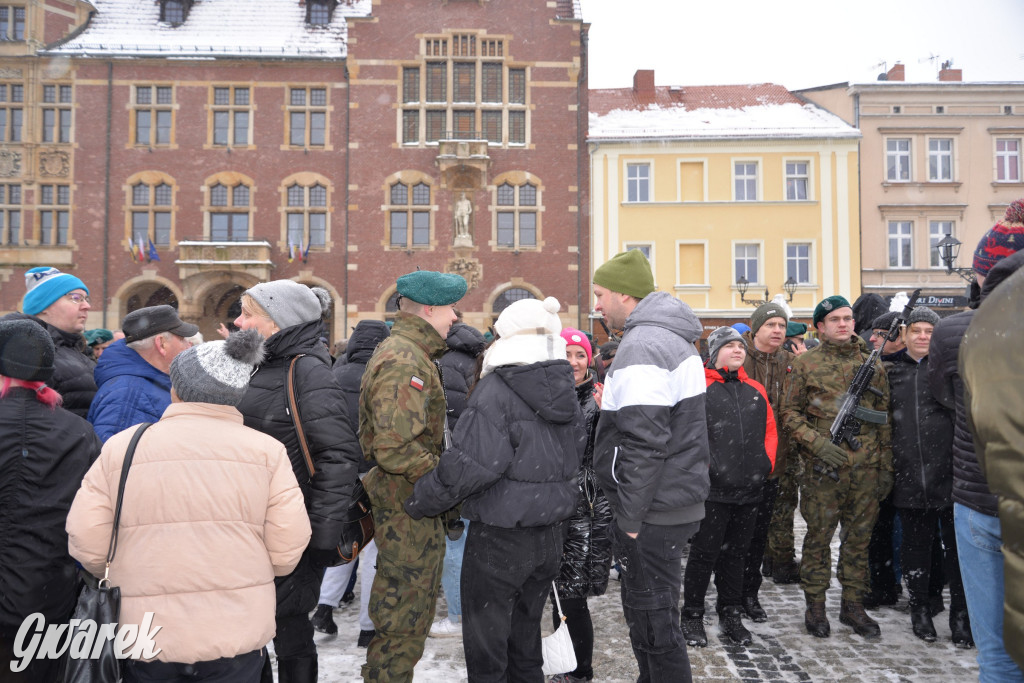 Tarnowskie Góry. Przysięga wojskowa na rynku